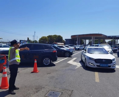 高速驛網3天客流超500萬人 浙江服務區，停車場服務背后的熱度與溫度
